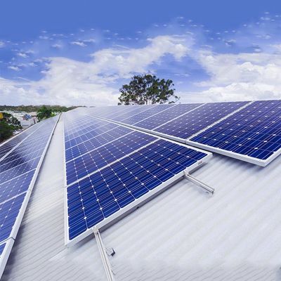 Un buen precio. Sistemas fotovoltaicos galvanizados del montaje del panel solar en línea
