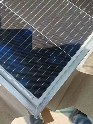 Un buen precio. Cuadro de acero de panel solar ligero personalizado con resistencia y durabilidad para una fácil instalación en línea