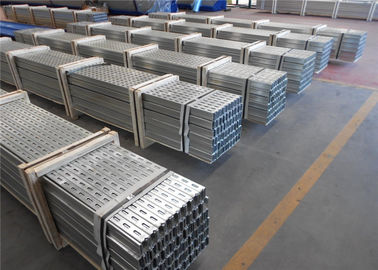 Un buen precio. Componentes solares galvanizados plata del módulo del sistema picovoltio del montaje del perfil de acero en línea