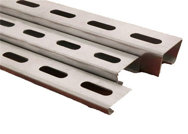 Un buen precio. Q235 galvanizó los soportes de acero del tormento del soporte del montaje del perfil para el sistema del soporte del panel solar en línea