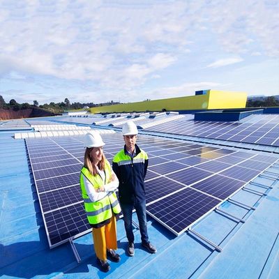 Un buen precio. Los soportes del grueso 0.5mm-15m m picovoltio estructuran el tejado plano estabilizado del panel solar que monta sistemas en línea
