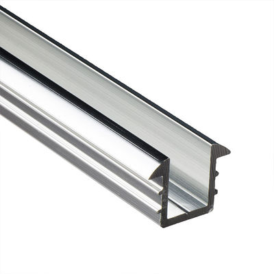 Un buen precio. El haz modificado para requisitos particulares milímetro galvanizado caliente de 40-100 U galvanizó el canal de acero de acero del perfil en línea