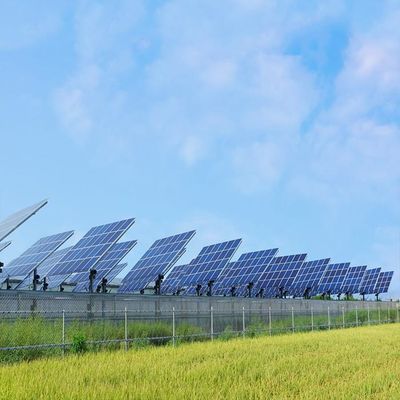 Un buen precio. El cemento de aluminio resistente a la corrosión de los carriles bloquea el tejado del panel solar que monta sistemas en línea