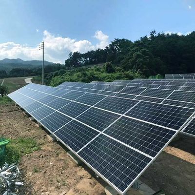 Un buen precio. De tierra galvanizada metal de las estructuras de montaje del picovoltio de la base montada en línea