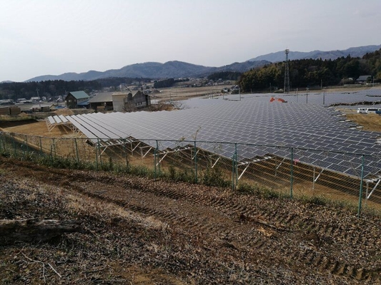 Un buen precio. Estructura solar galvanizada de la tierra de Q235B Q345B del montaje del soporte solar de tierra solar del sistema en línea