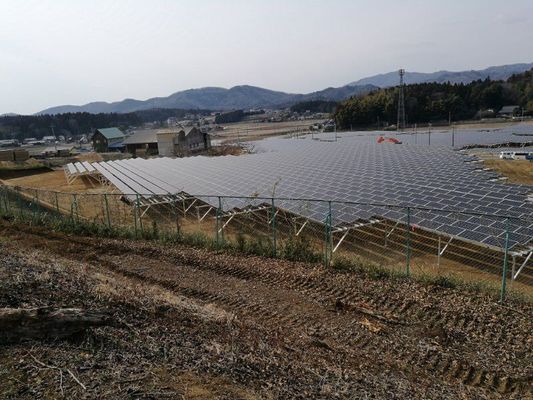 Estructura solar galvanizada de la tierra de Q235B Q345B del montaje del soporte solar de tierra solar del sistema