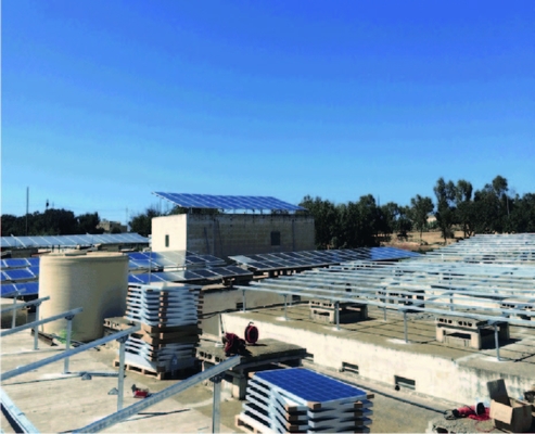 Un buen precio. Acero galvanizado de la inmersión caliente y soporte de tierra impermeable del sistema del montaje del panel solar en línea